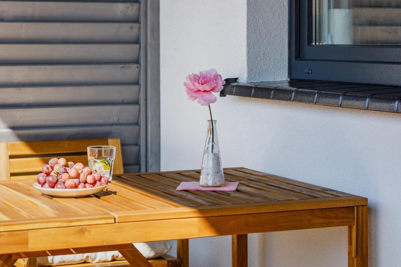 Apartment Seaside Escape Pet Friendly By Renters *